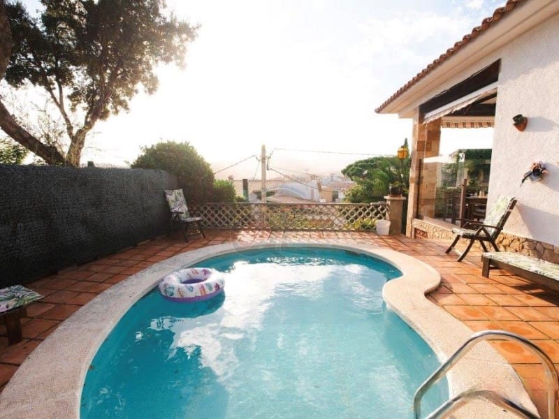 4 soveværelse Villa til salg i Sant Feliu de Guixols med garage - € 680.000 (Ref: 8758105)