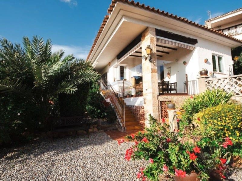 4 soveværelse Villa til salg i Sant Feliu de Guixols med garage - € 680.000 (Ref: 8758105)