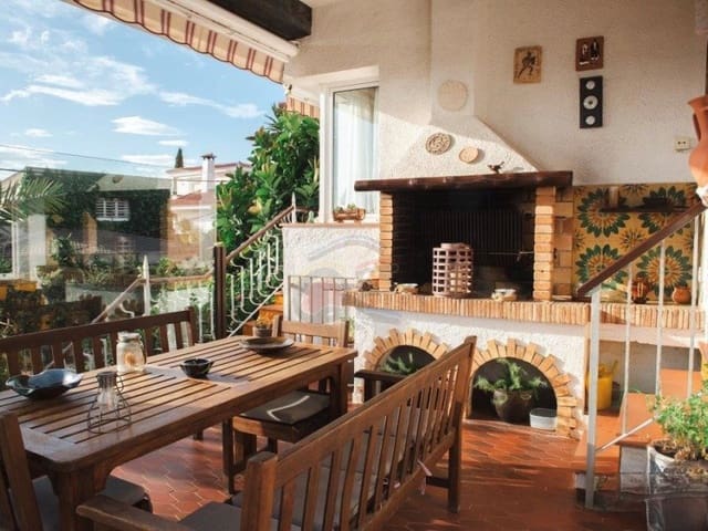 4 camera da letto Villa in vendita in Sant Feliu de Guíxols con garage - 680.000 € (Rif: 8758105)