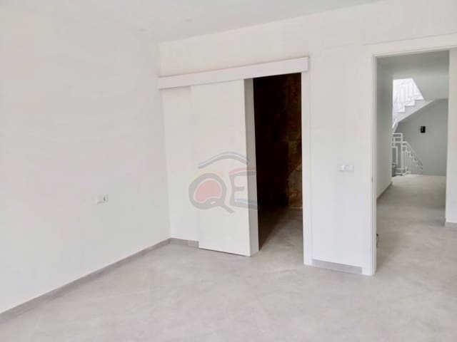 3 bedroom Townhouse for sale in Calonge i Sant Antoni with garage - € 369,000 (Ref: 8826165)