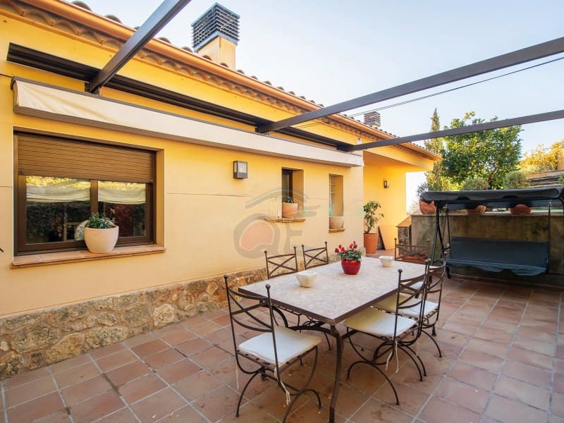 4 soverom Villa til salgs i Santa Cristina d'Aro med svømmebasseng - € 599 000 (Ref: 8855147)