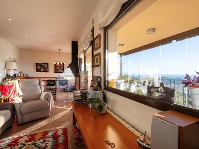 4 Zimmer Villa zu verkaufen in Santa Cristina d'Aro mit Pool - 599.000 € (Ref: 8855147)