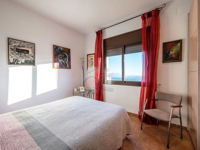 4 Zimmer Villa zu verkaufen in Santa Cristina d'Aro mit Pool - 599.000 € (Ref: 8855147)