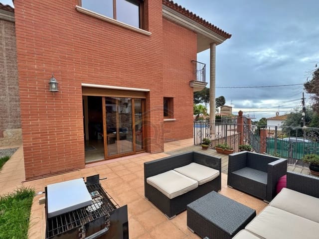 4 bedroom Villa for sale in Platja d'Aro, Castell-Platja d'Aro with pool garage - € 1,120,000 (Ref: 8865646)