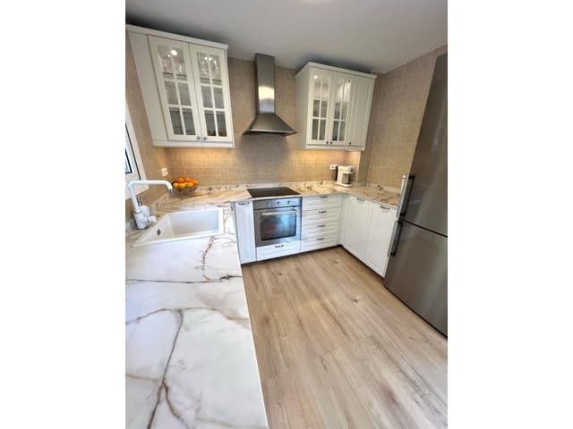 3 bedroom Villa for sale in Santa Cristina d'Aro - € 450,000 (Ref: 8869929)