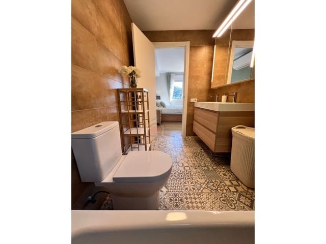 3 bedroom Villa for sale in Santa Cristina d'Aro - € 450,000 (Ref: 8869929)