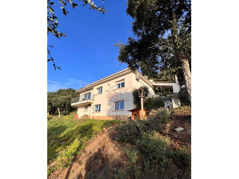 3 soveværelse Villa til salg i Santa Cristina d'Aro - € 450.000 (Ref: 8869929)