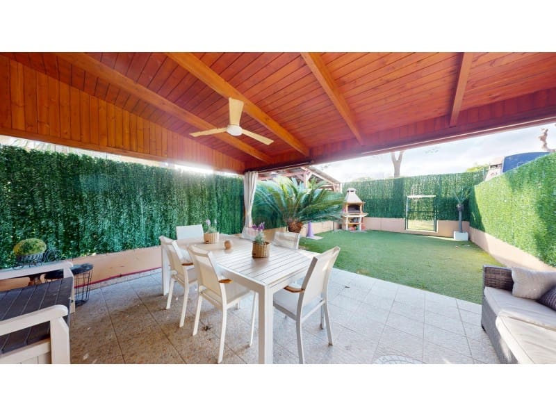 3 soverom Kjedet enebolig til salgs i Castell d'Aro med garasje - € 425 000 (Ref: 8879982)