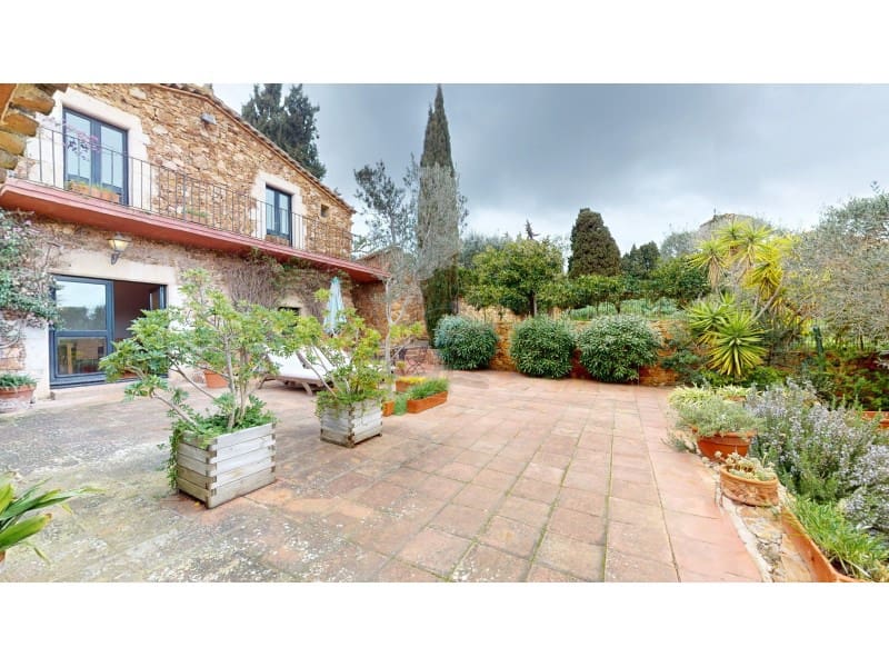 2 soveværelse Finca/Landehus til salg i Mont-ras - € 745.000 (Ref: 8884425)