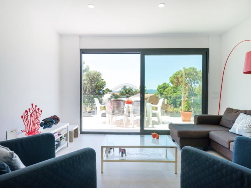 3 bedroom Villa for sale in Llafranc with pool garage - € 900,000 (Ref: 8886298)