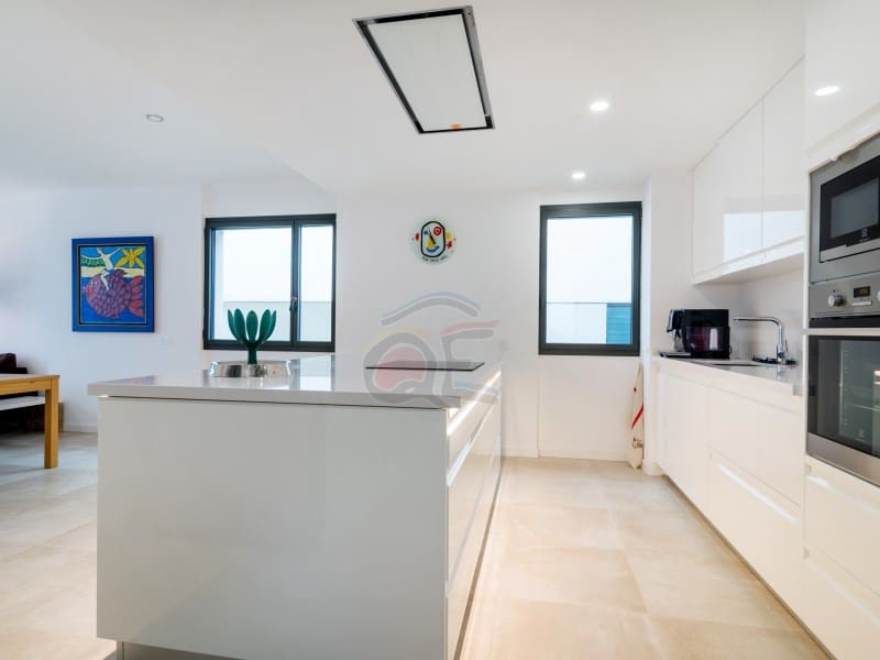 3 bedroom Villa for sale in Llafranc with pool garage - € 900,000 (Ref: 8886298)