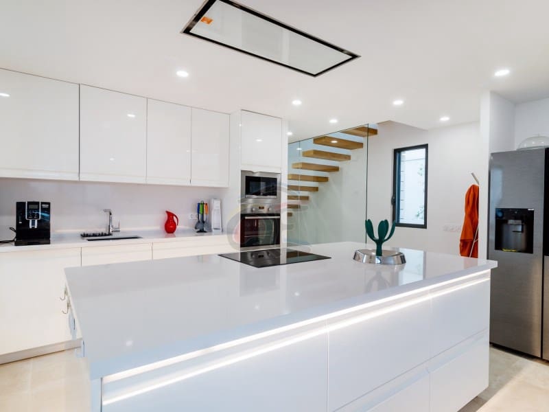 3 bedroom Villa for sale in Llafranc with pool garage - € 900,000 (Ref: 8886298)