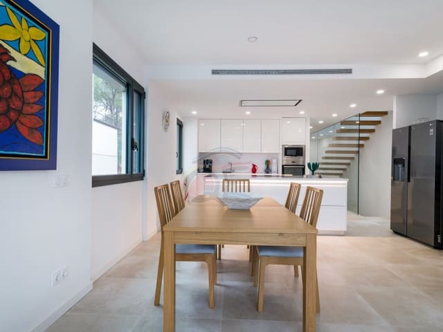 3 bedroom Villa for sale in Llafranc, Palafrugell with pool garage - € 900,000 (Ref: 8886298)