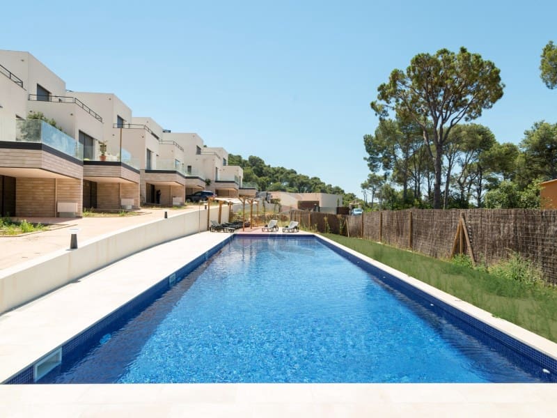 3 bedroom Villa for sale in Llafranc with pool garage - € 900,000 (Ref: 8886298)