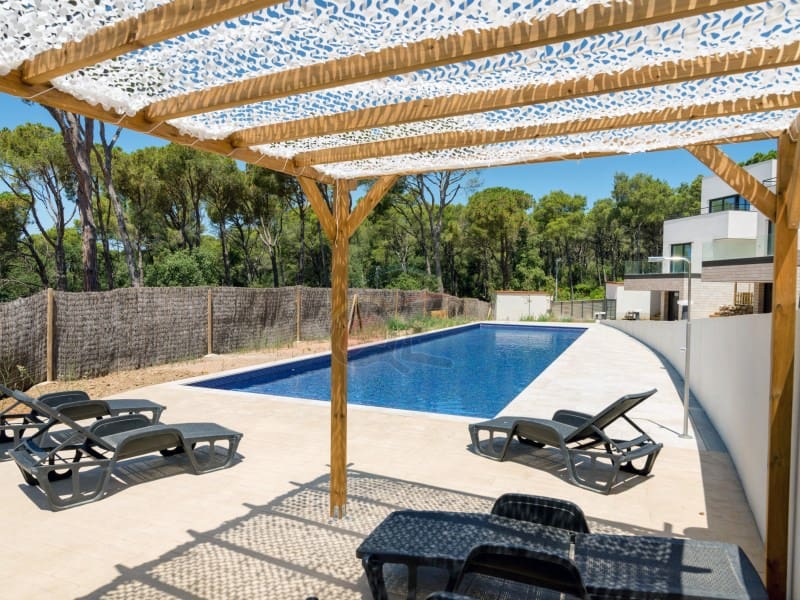 3 bedroom Villa for sale in Llafranc with pool garage - € 900,000 (Ref: 8886298)