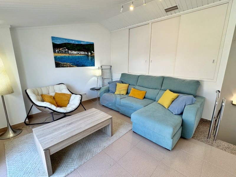 5 soveværelse Semi-Rækkehus til salg i Tamariu med garage - € 500.000 (Ref: 8894730)