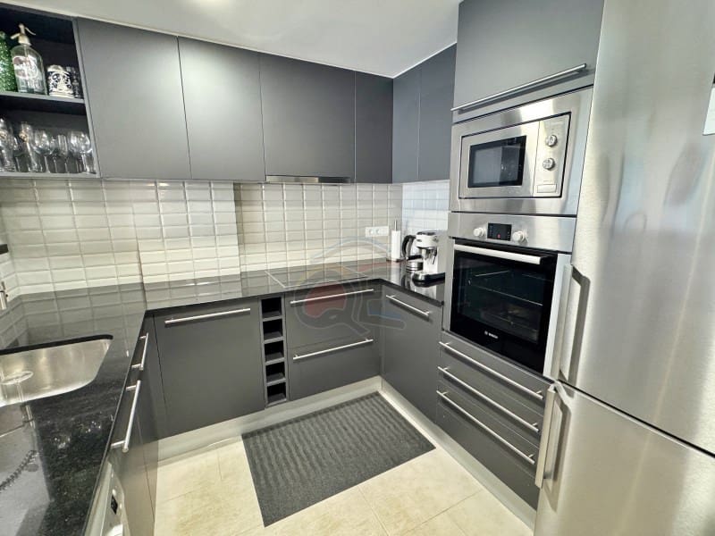 5 soveværelse Semi-Rækkehus til salg i Tamariu med garage - € 500.000 (Ref: 8894730)