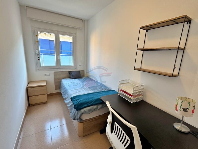 5 soveværelse Semi-Rækkehus til salg i Tamariu med garage - € 500.000 (Ref: 8894730)