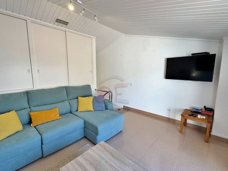 5 soveværelse Semi-Rækkehus til salg i Tamariu med garage - € 500.000 (Ref: 8894730)