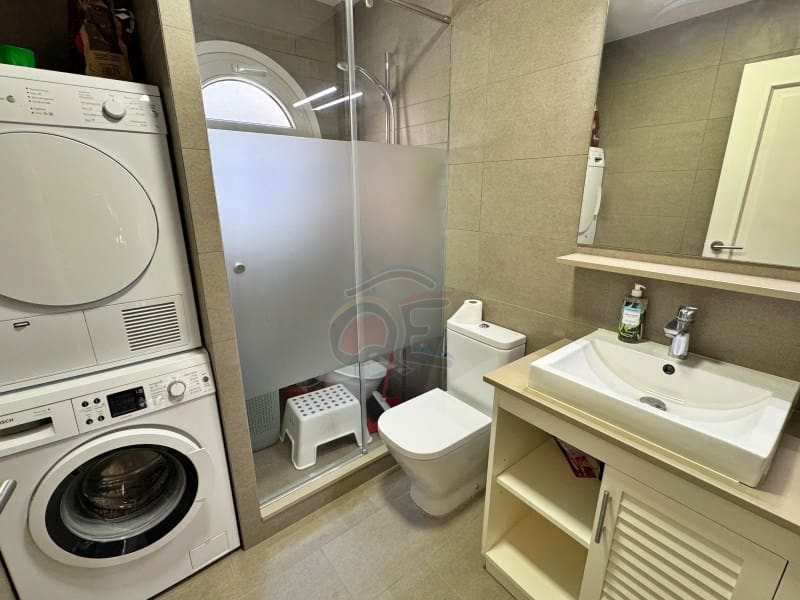 5 soveværelse Semi-Rækkehus til salg i Tamariu med garage - € 500.000 (Ref: 8894730)