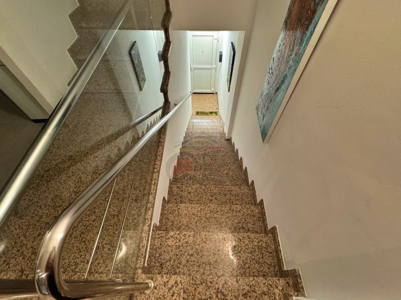 5 soveværelse Semi-Rækkehus til salg i Tamariu med garage - € 500.000 (Ref: 8894730)