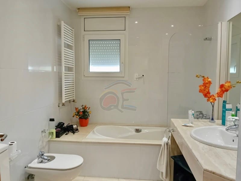 6 bedroom Villa for sale in Santa Cristina d'Aro with pool garage - € 695,000 (Ref: 8937762)