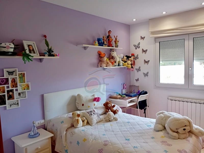 6 bedroom Villa for sale in Santa Cristina d'Aro with pool garage - € 695,000 (Ref: 8937762)