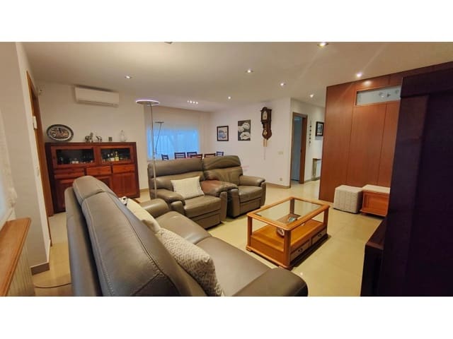 4 bedroom Villa for sale in Platja d'Aro, Castell-Platja d'Aro - € 750,000 (Ref: 8949053)