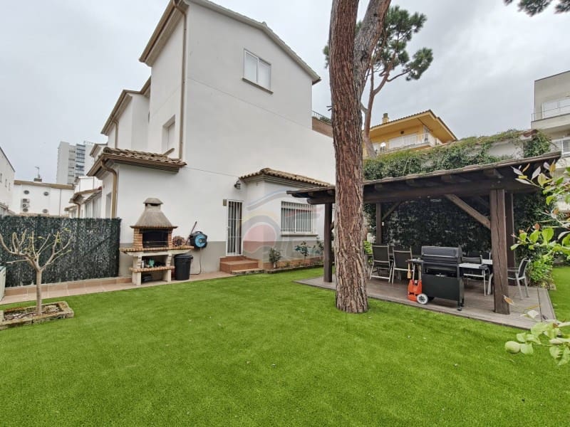 4 camera da letto Villa in vendita in Platja d'Aro - 750.000 € (Rif: 8949053)