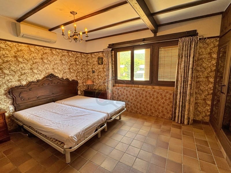 2 soveværelse Finca/Landehus til salg i Santa Cristina d'Aro med garage - € 428.000 (Ref: 9065428)