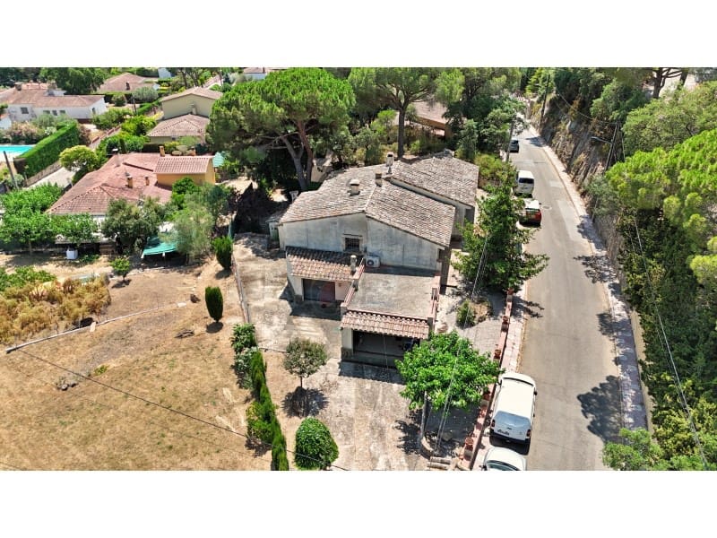 2 soveværelse Finca/Landehus til salg i Santa Cristina d'Aro med garage - € 428.000 (Ref: 9065428)