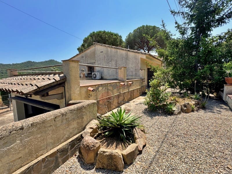 2 soveværelse Finca/Landehus til salg i Santa Cristina d'Aro med garage - € 428.000 (Ref: 9065428)
