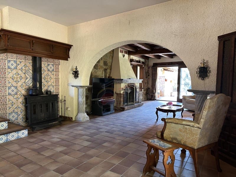 2 soveværelse Finca/Landehus til salg i Santa Cristina d'Aro med garage - € 428.000 (Ref: 9065428)