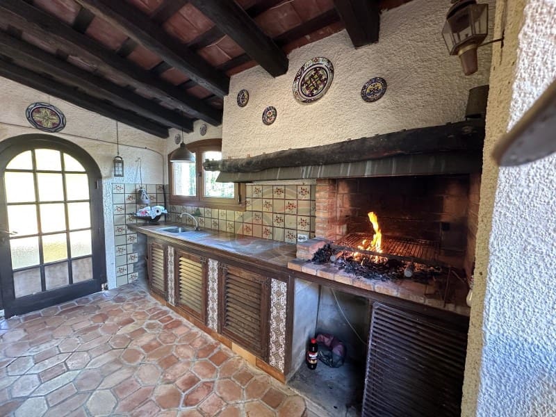 2 soveværelse Finca/Landehus til salg i Santa Cristina d'Aro med garage - € 428.000 (Ref: 9065428)