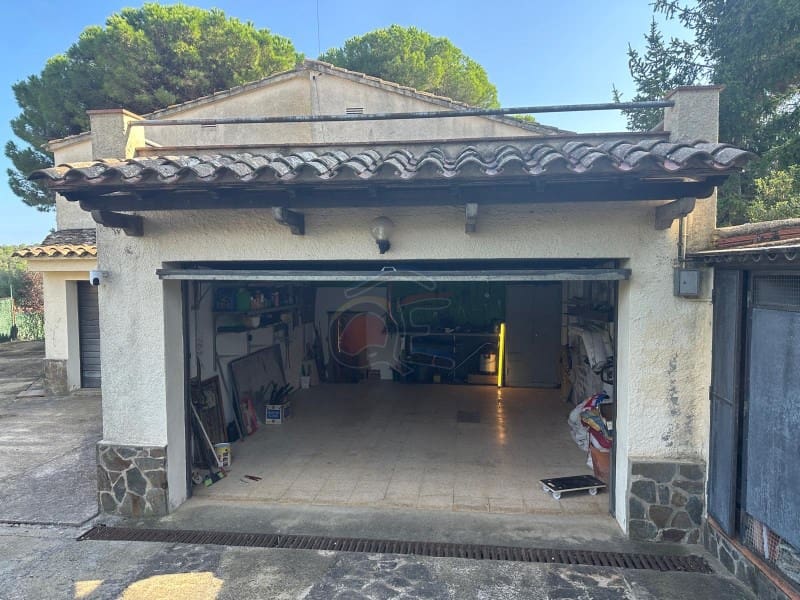 2 soveværelse Finca/Landehus til salg i Santa Cristina d'Aro med garage - € 428.000 (Ref: 9065428)