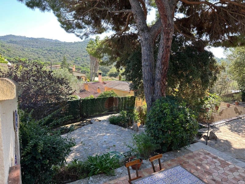 2 soveværelse Finca/Landehus til salg i Santa Cristina d'Aro med garage - € 428.000 (Ref: 9065428)