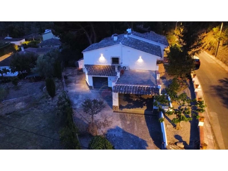2 soveværelse Finca/Landehus til salg i Santa Cristina d'Aro med garage - € 428.000 (Ref: 9065428)