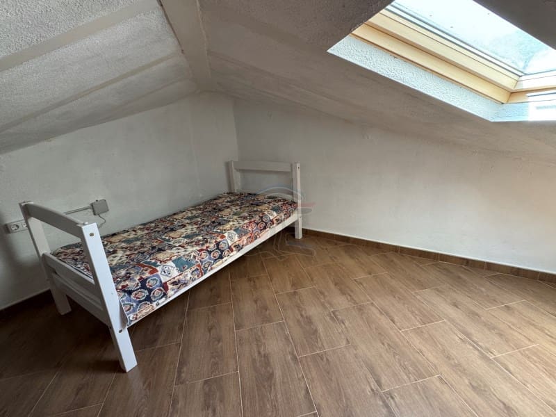 5 bedroom Villa for sale in La Goba with pool garage - € 490,000 (Ref: 9078204)