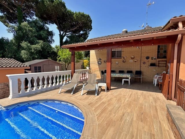 5 bedroom Villa for sale in La Goba, Vidreres with pool garage - € 490,000 (Ref: 9078204)