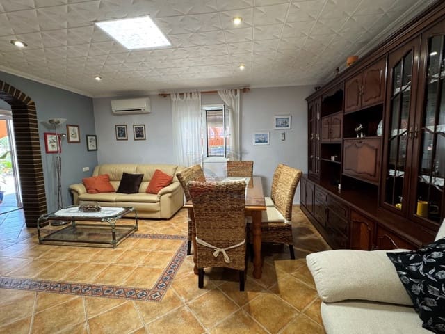 5 bedroom Villa for sale in La Goba, Vidreres with pool garage - € 490,000 (Ref: 9078204)