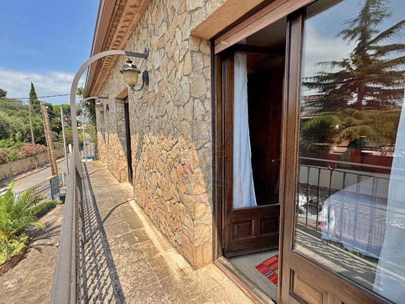 5 sypialnia Willa na sprzedaż w Platja d'Aro z basenem garażem - 899 000 € (Ref: 9129953)