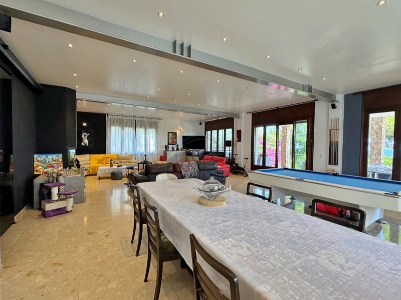 5 sypialnia Willa na sprzedaż w Platja d'Aro z basenem garażem - 899 000 € (Ref: 9129953)