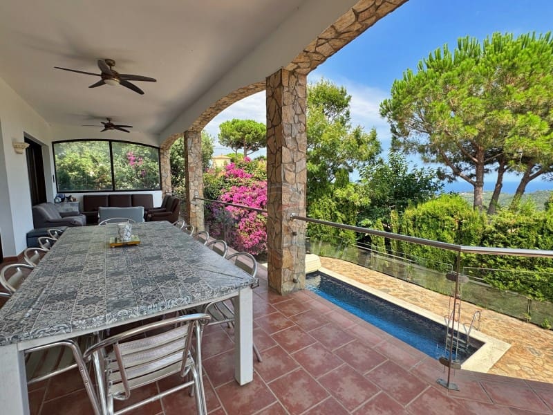 5 sypialnia Willa na sprzedaż w Platja d'Aro z basenem garażem - 899 000 € (Ref: 9129953)