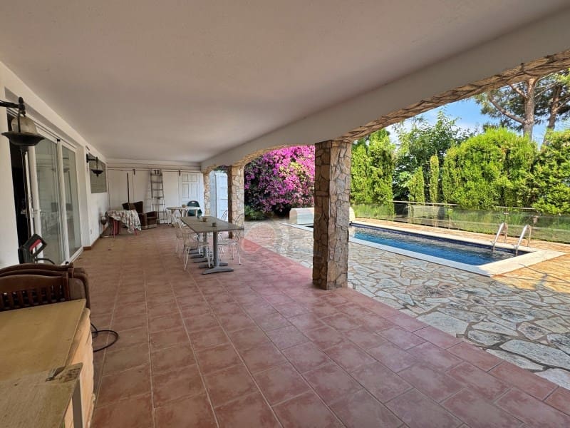 5 sypialnia Willa na sprzedaż w Platja d'Aro z basenem garażem - 899 000 € (Ref: 9129953)