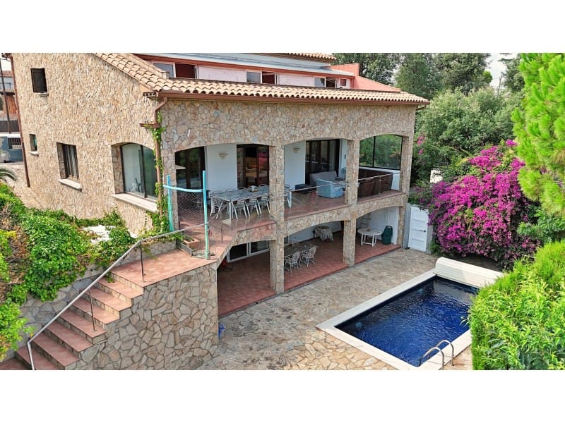 5 sypialnia Willa na sprzedaż w Platja d'Aro z basenem garażem - 899 000 € (Ref: 9129953)