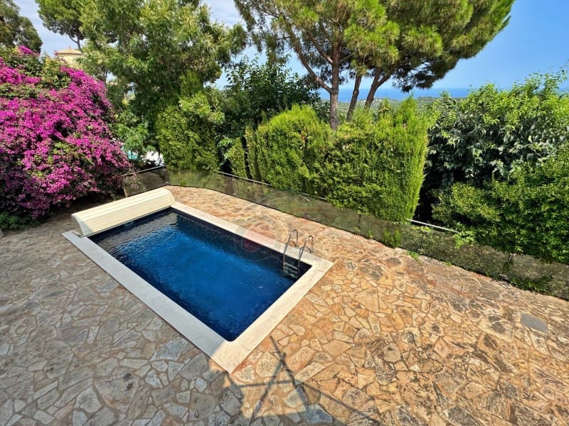 5 sypialnia Willa na sprzedaż w Platja d'Aro z basenem garażem - 899 000 € (Ref: 9129953)