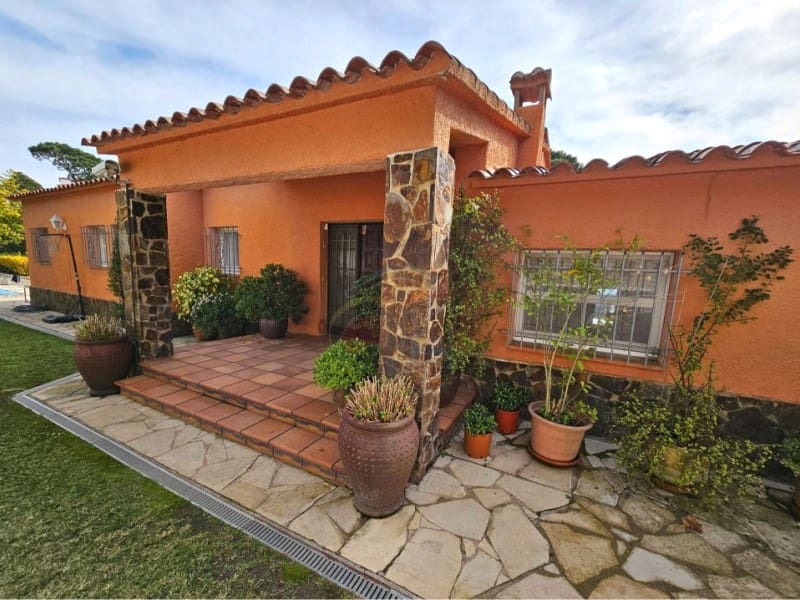 5 slaapkamer Villa te koop in Calonge i Sant Antoni met zwembad garage - € 760.000 (Ref: 9161230)