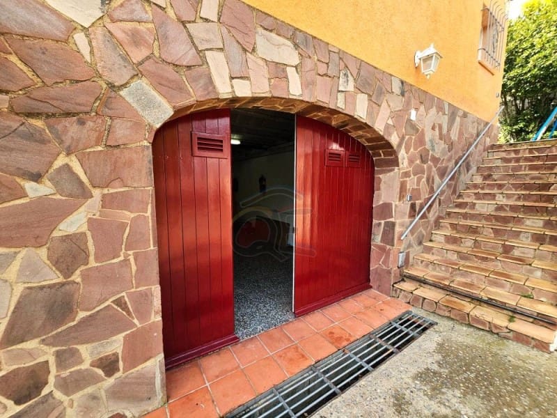 5 slaapkamer Villa te koop in Calonge i Sant Antoni met zwembad garage - € 760.000 (Ref: 9161230)