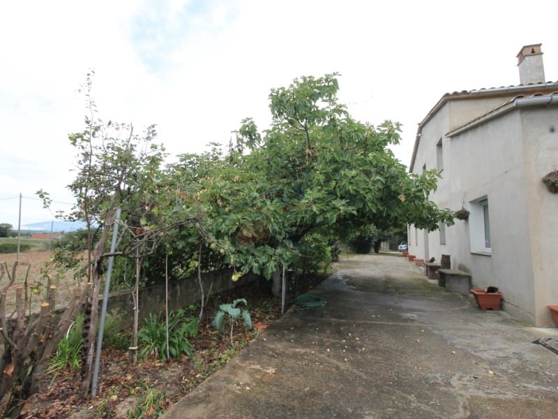 12 slaapkamer Finca/Landhuis te koop in Llagostera met garage - € 1.100.000 (Ref: 9239830)