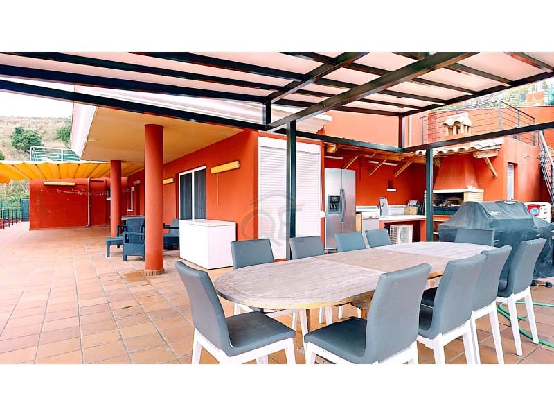 6 Zimmer Villa zu verkaufen in Platja d'Aro mit Garage - 1.850.000 € (Ref: 9262833)